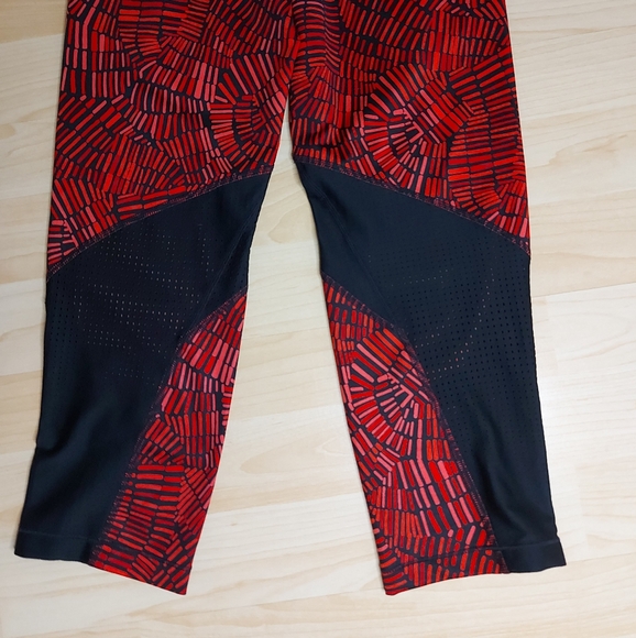 Nike Pro Mesh Crop Red Legging - Picture 6 of 8